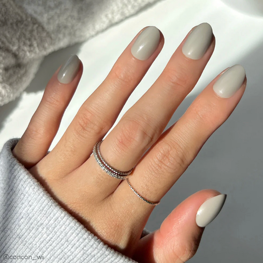 Pure Gray Press-On Nails - Short Olval Solid Holiday Nails